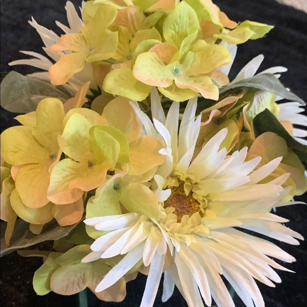 Bright Spring Floral Arrangement in Mirrored Vase